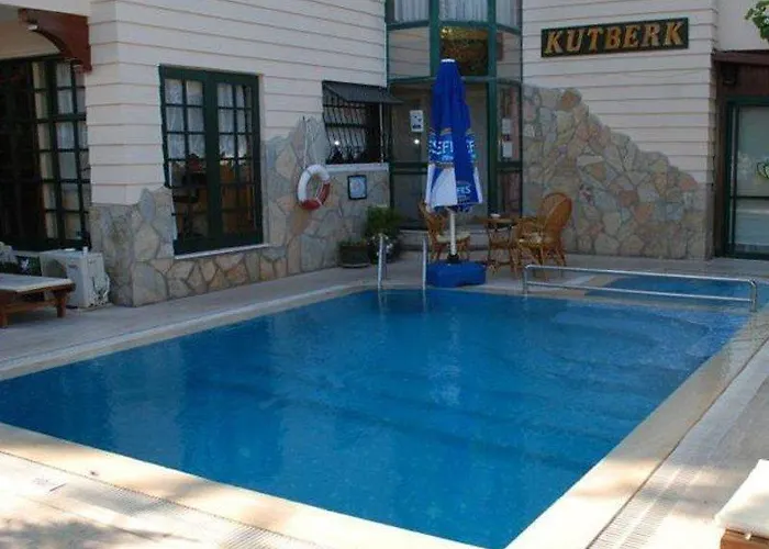 Kutberk Hotell 3*