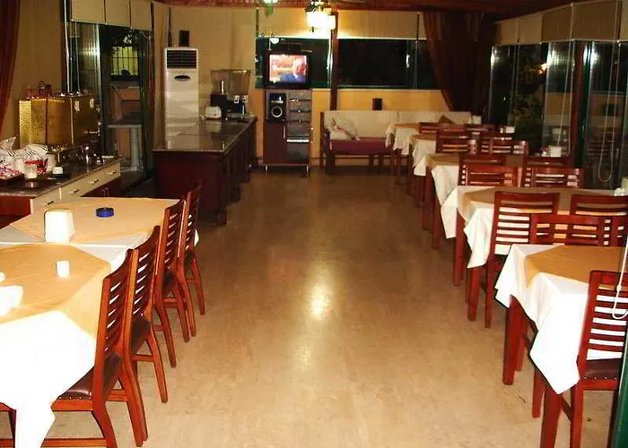 Kutberk Hotell 3*