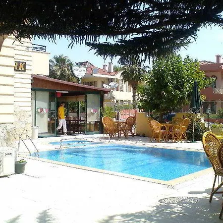 Kutberk Hotell 3*